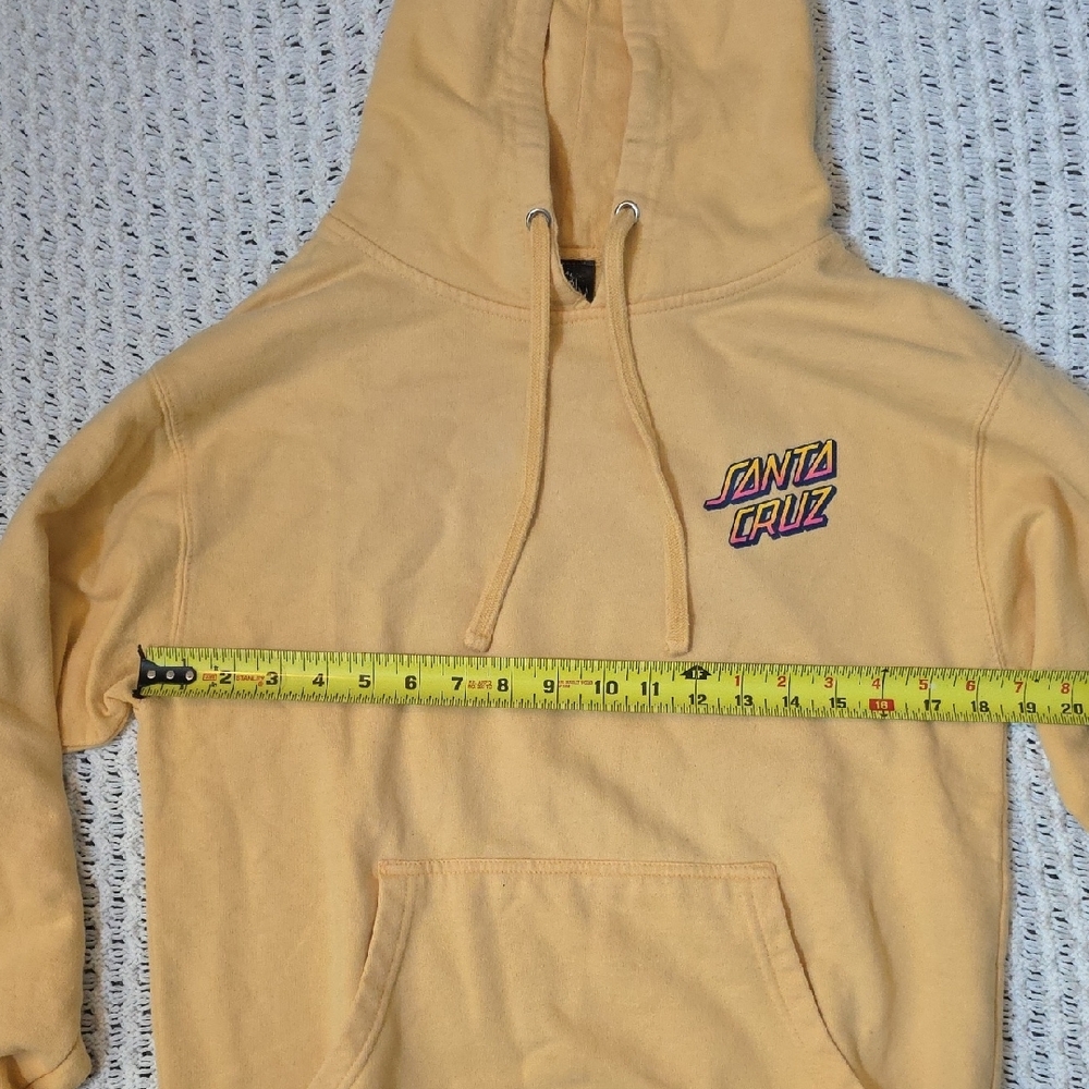 Santa Cruz Skateboards Small Pale Yellow Crewneck Hoodie - Picture 2 of 6